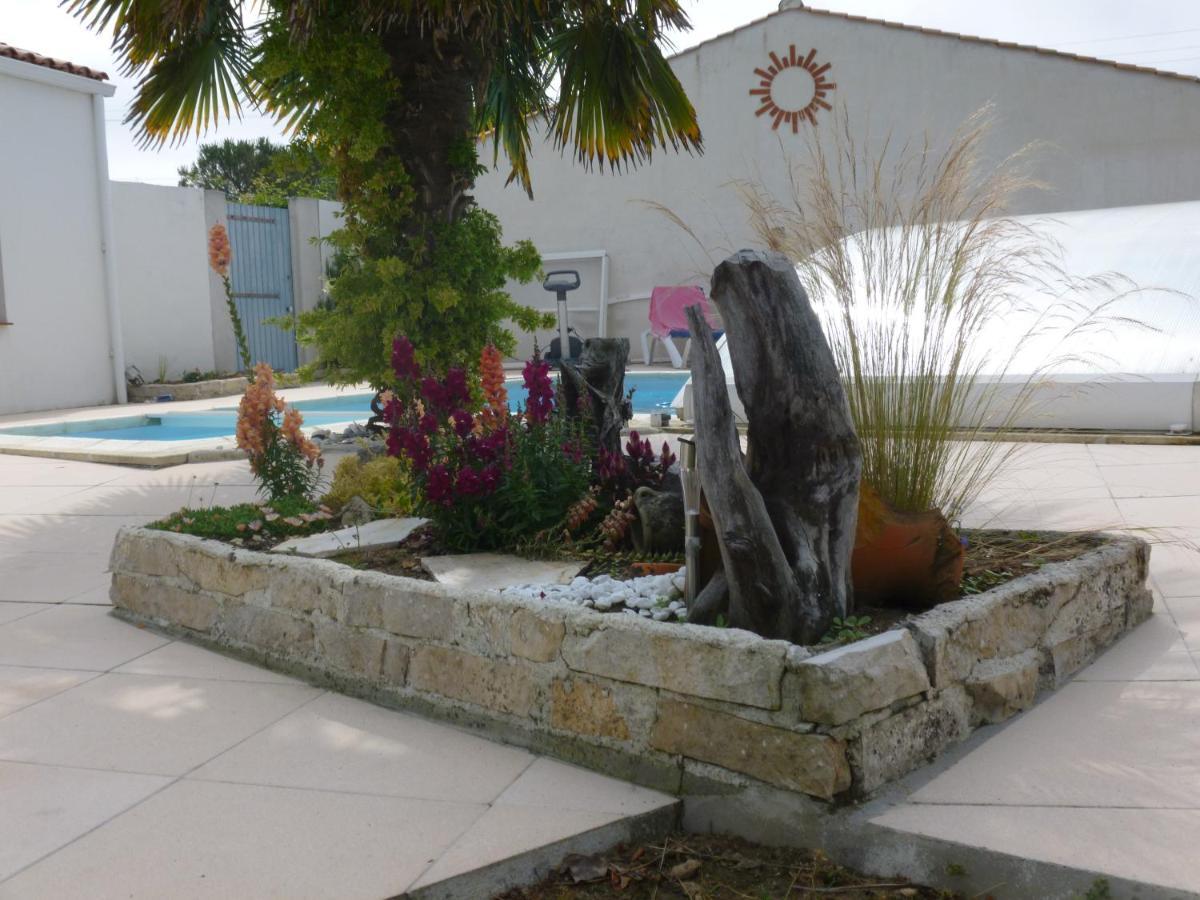 L'Eden Naturiste Spas Challans Εξωτερικό φωτογραφία