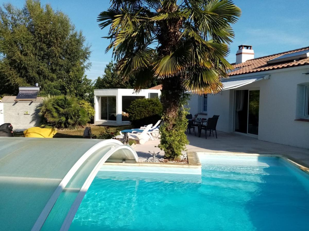 L'Eden Naturiste Spas Challans Εξωτερικό φωτογραφία