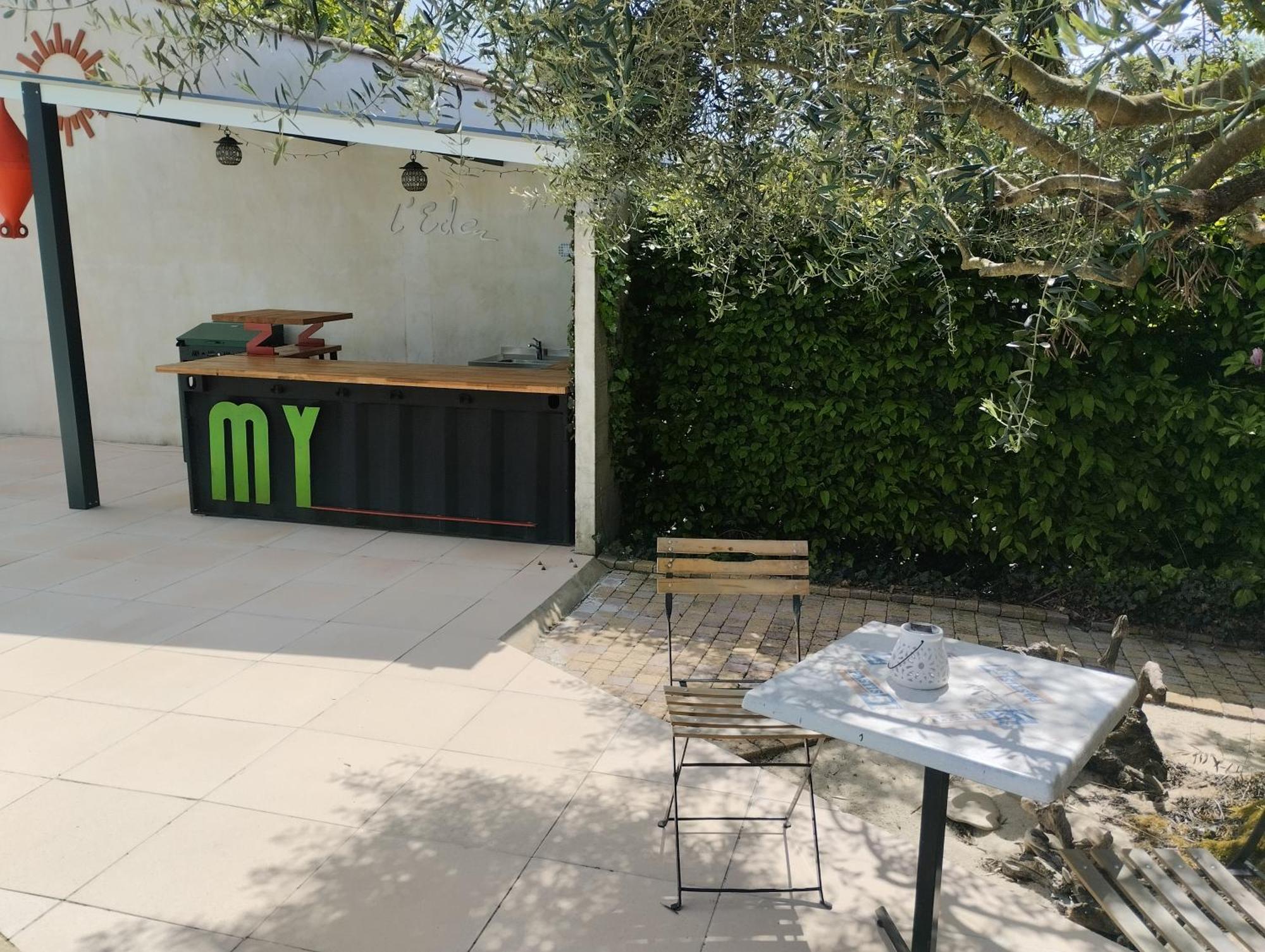 L'Eden Naturiste Spas Challans Εξωτερικό φωτογραφία